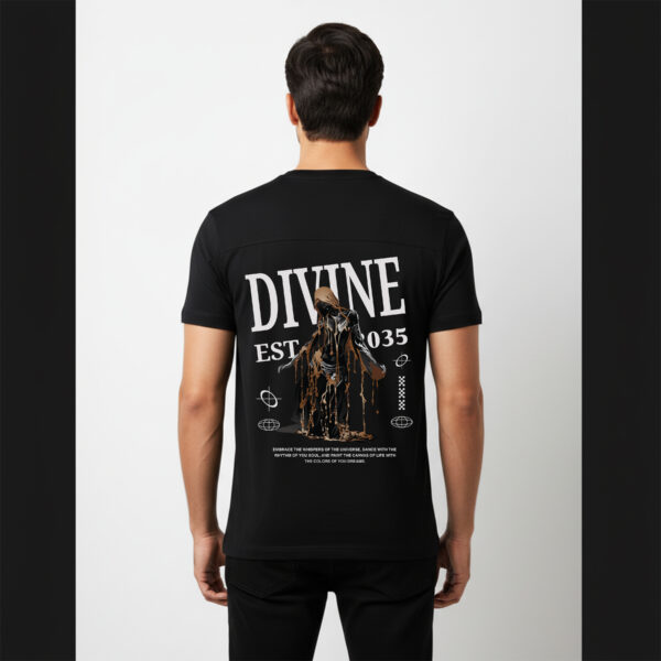 DIVINE EST. 035 Graphic Print T-Shirt